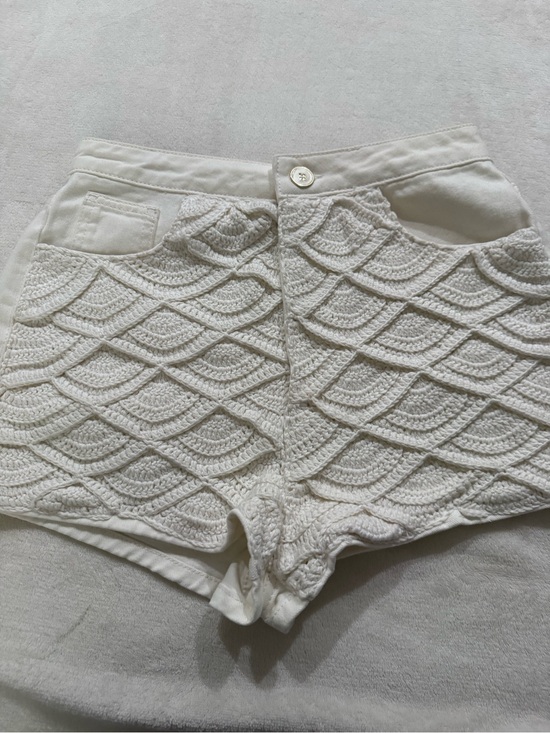 FARM Rio Pants - Farm Rio Crochet Detail Cotton Denim Shorts White Size 27 D92